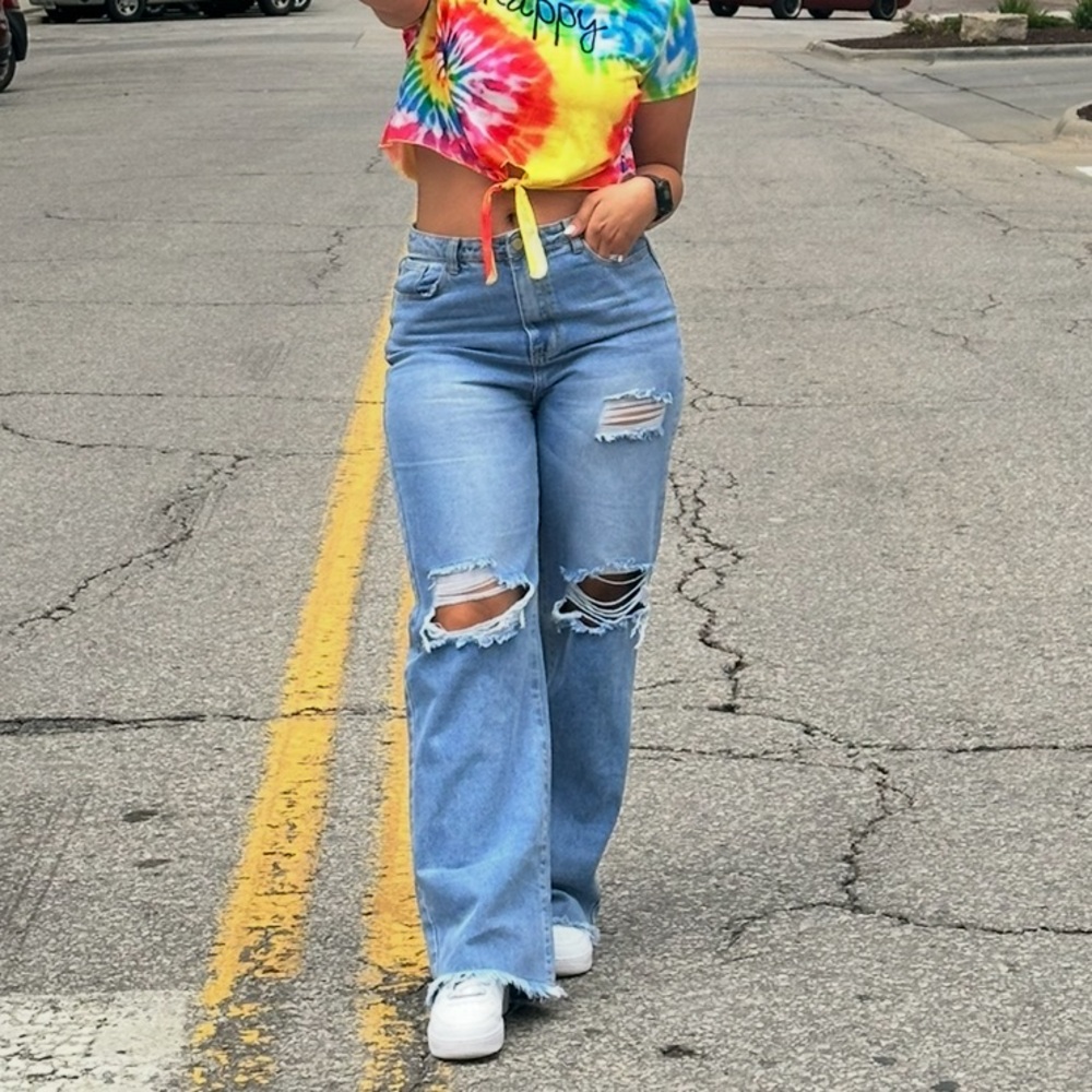 Light wash distressed wide leg jeans - Picture 4 of 8